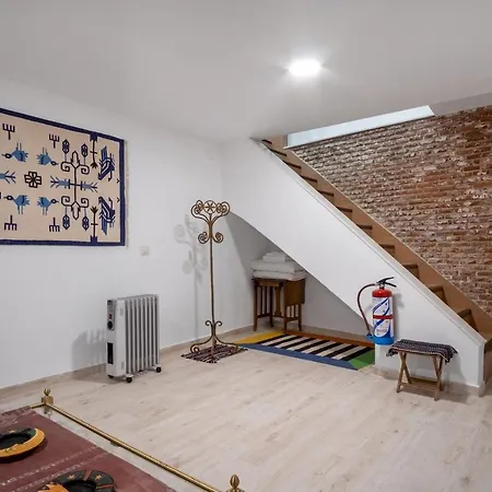 2 Bedrooms 1,5 Bathrooms Furnished - Malasana - Cozy & Vintage - Minty Stay Madrid Exterior photo