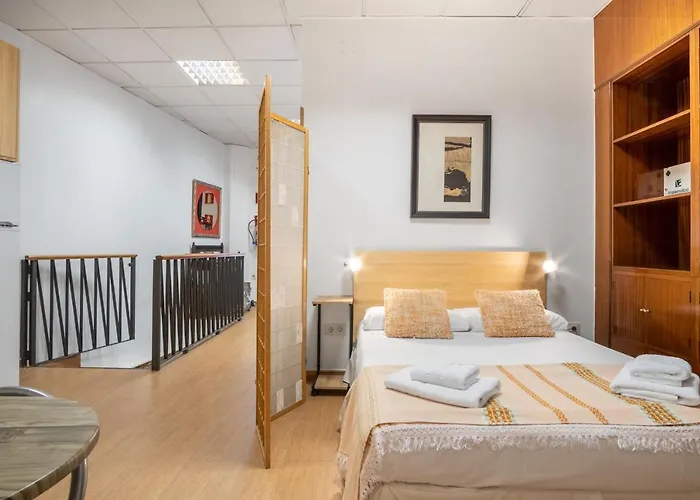 2 Bedrooms 1,5 Bathrooms Furnished - Malasana - Cozy & Vintage - Minty Stay